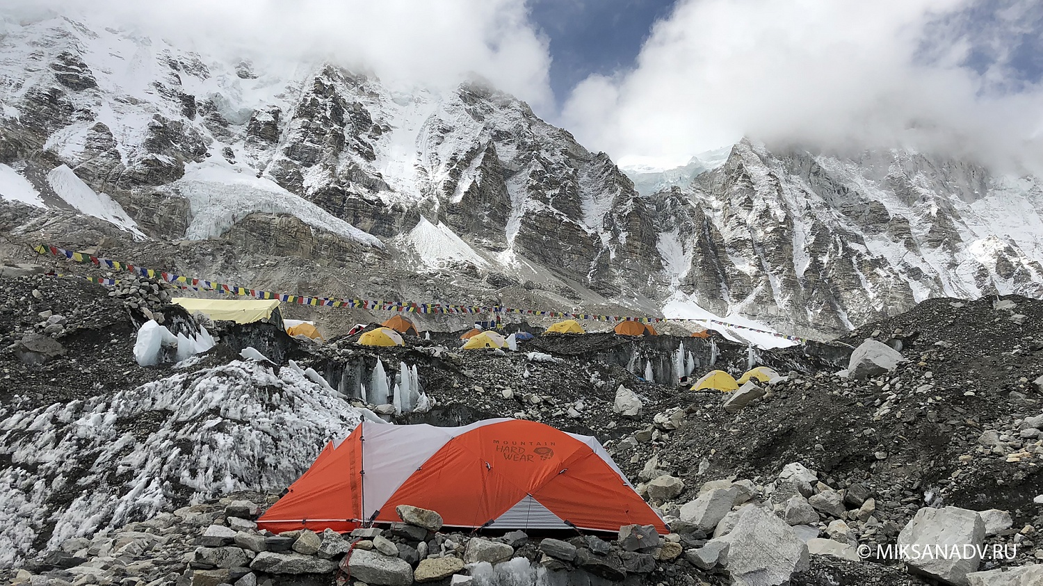 Треккинг в Базовый Лагерь Эвереста и Пик Кала-Пхатар 5600 м