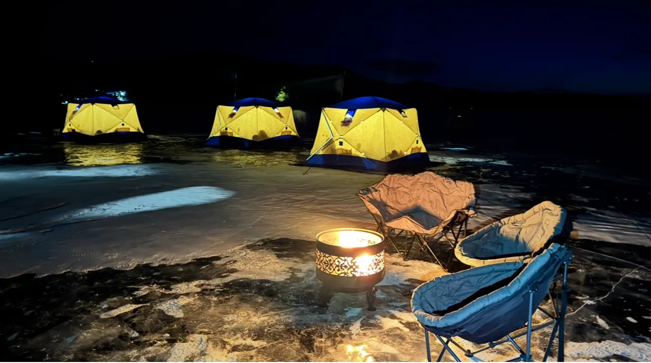 Ужин на льду Байкала