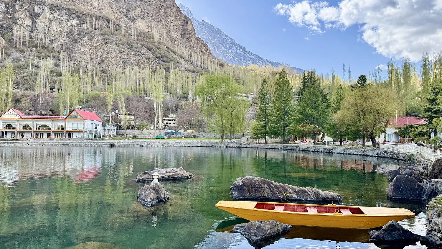 Путешествие в Пакистан.    Пакистан - это нестандартное, но очень яркое направление для тех, кто ищет аутентичность, природу без толп туристов и настоящее гостеприимство. 