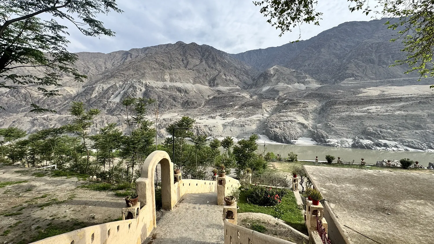 Путешествие в Пакистан.    Пакистан - это нестандартное, но очень яркое направление для тех, кто ищет аутентичность, природу без толп туристов и настоящее гостеприимство. 