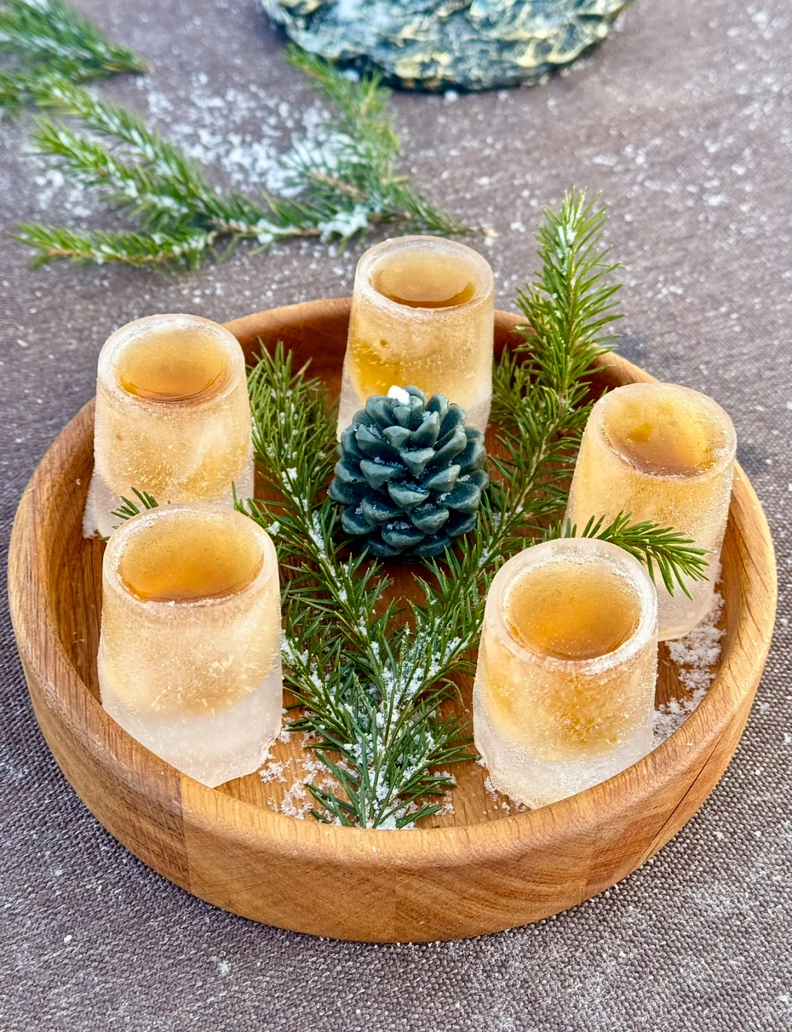 Обед на льду Байкала