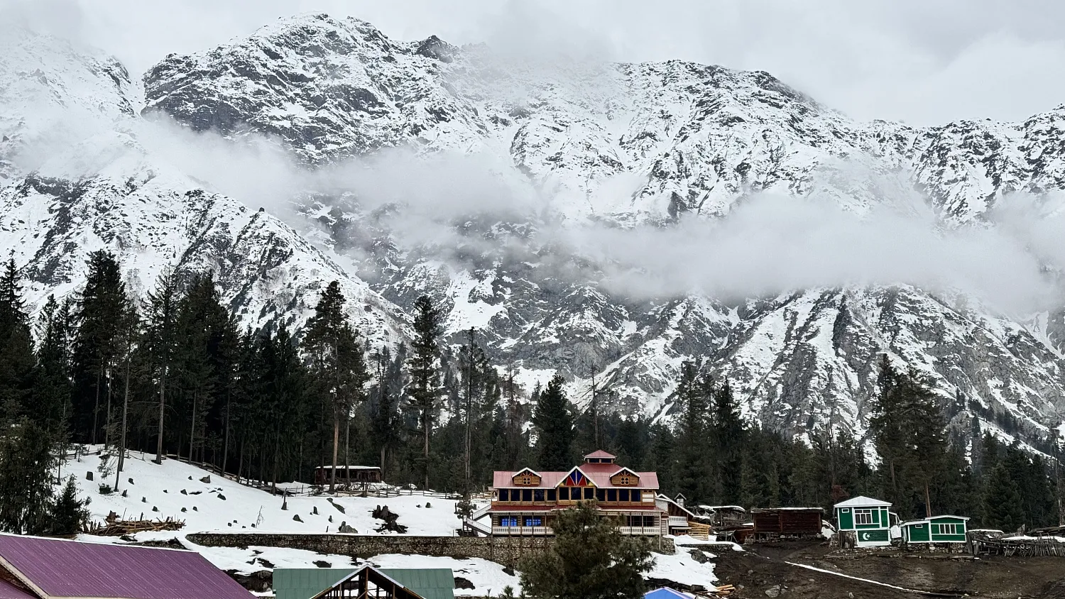 Путешествие в Пакистан.    Пакистан - это нестандартное, но очень яркое направление для тех, кто ищет аутентичность, природу без толп туристов и настоящее гостеприимство. 