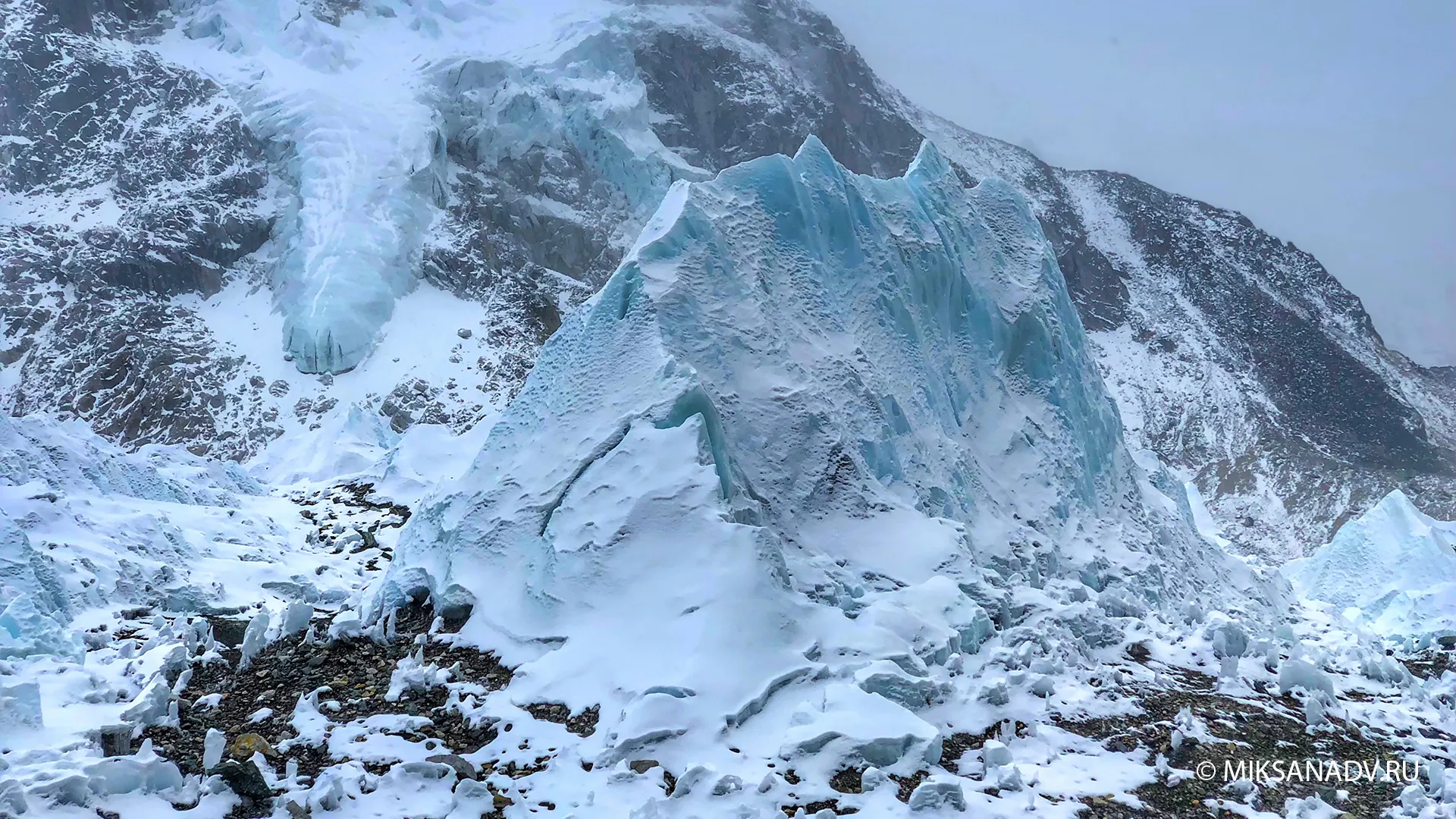 Треккинг в Базовый Лагерь Эвереста и Пик Кала-Пхатар 5600 м