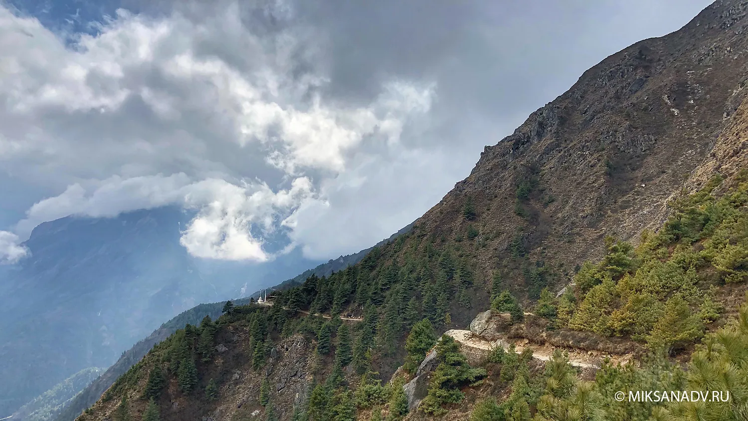 Треккинг в Базовый Лагерь Эвереста и Пик Кала-Пхатар 5600 м