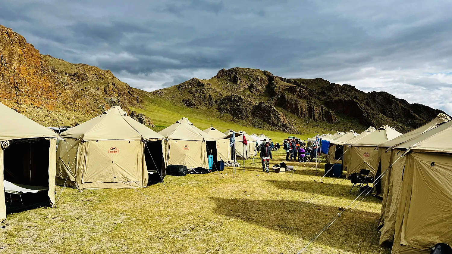 Кейс компании MIKSAN ADVENTURES «Роскошь на краю света»  Рассказываем, как мы создали 5-звездочный уровень в монгольской степи, как организовали логистику стоимостью в миллионы, или Мастер-класс по организации невозможного