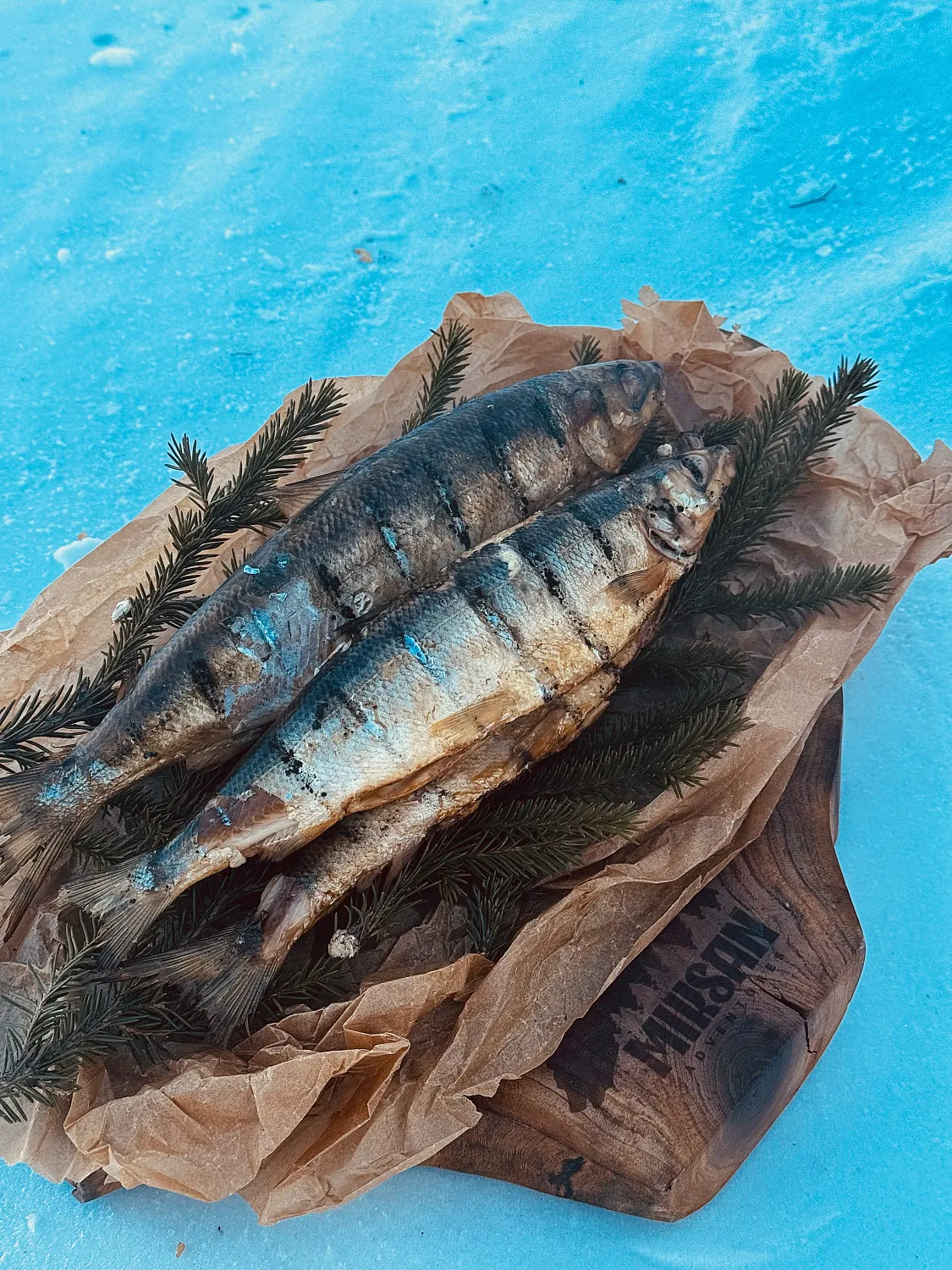 Обед на льду Байкала